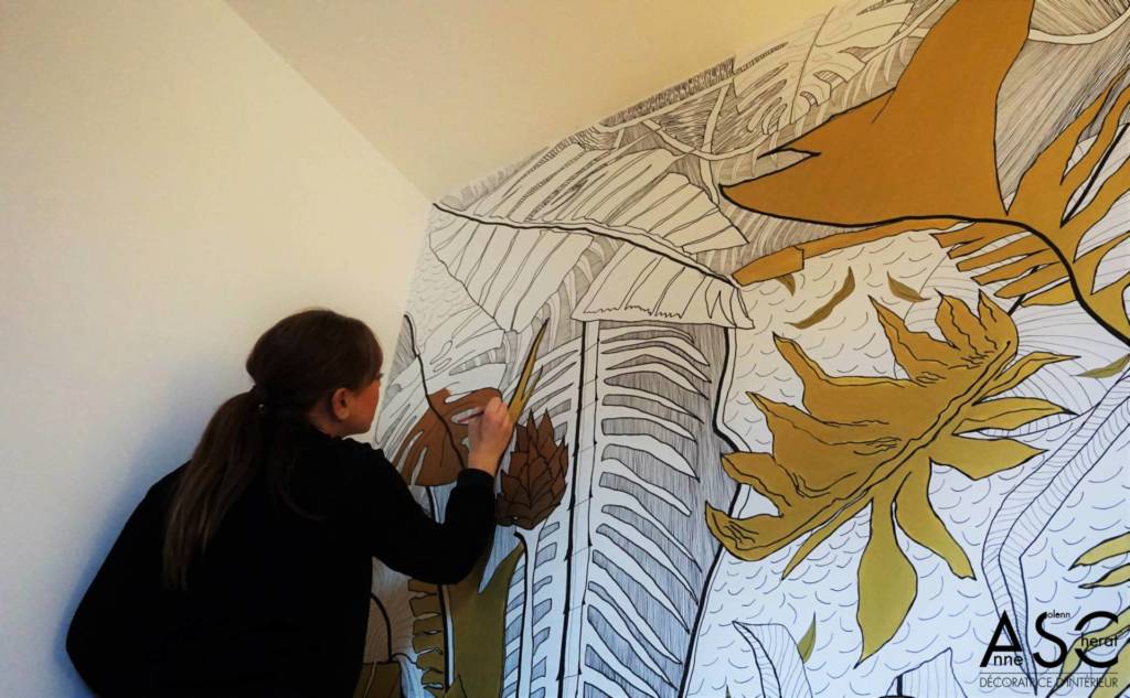 Décor peint par Anne-Solenn CHERAT sur Lorient Quimper Vannes Pontivy